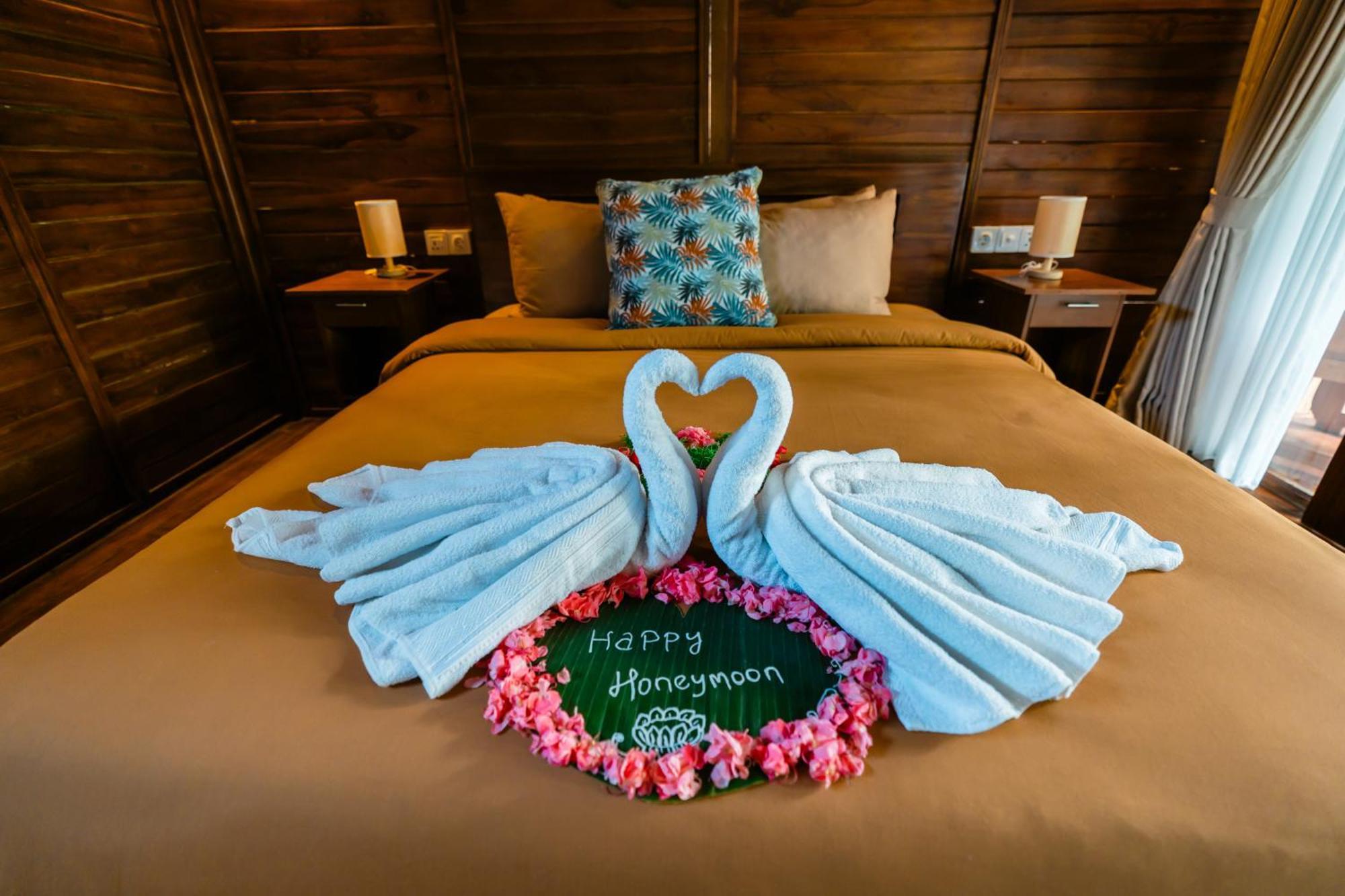 Ngesil Private Joglo & Pool Hotel Ubud  Bagian luar foto