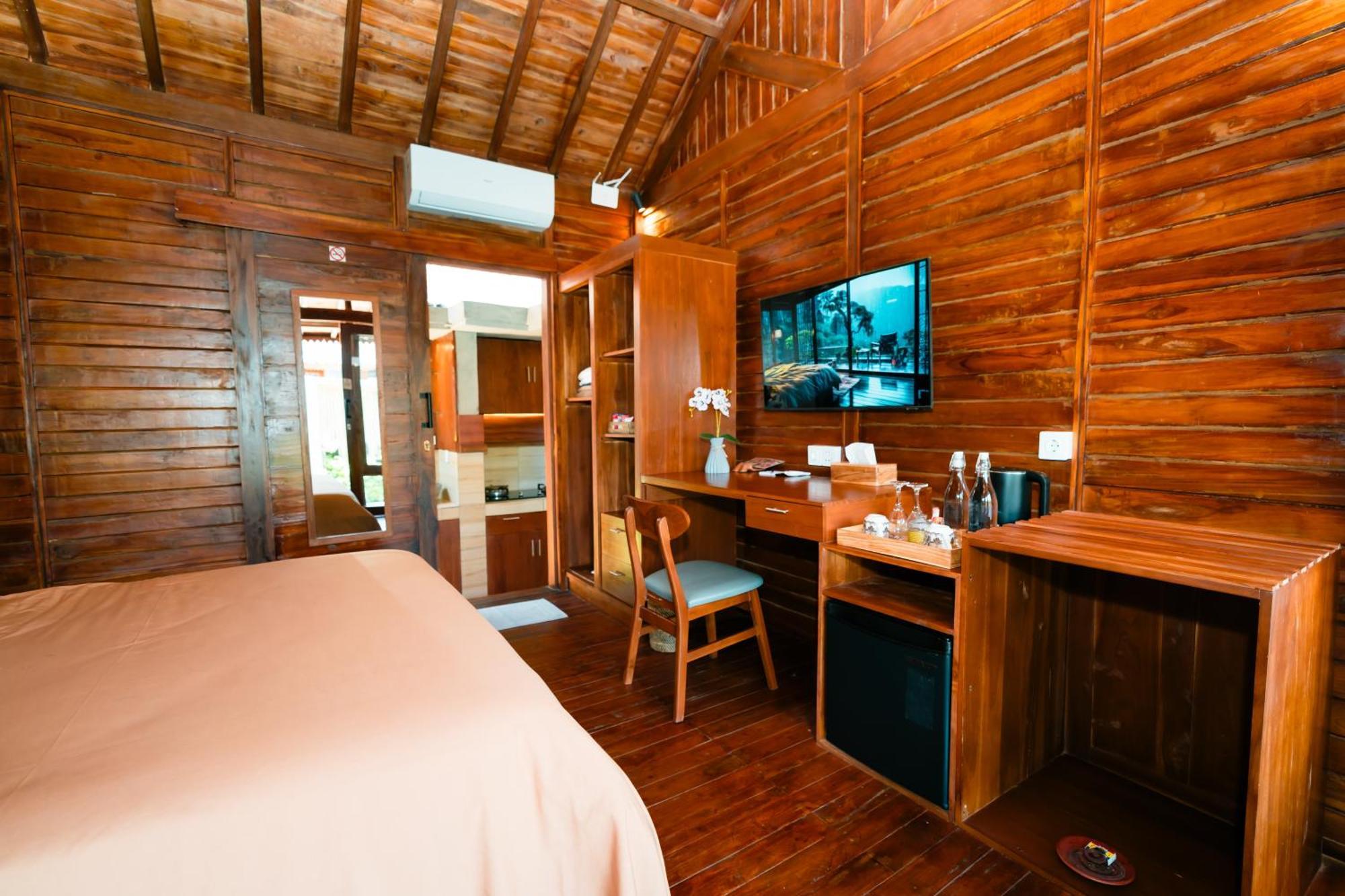 Ngesil Private Joglo & Pool Hotel Ubud  Bagian luar foto